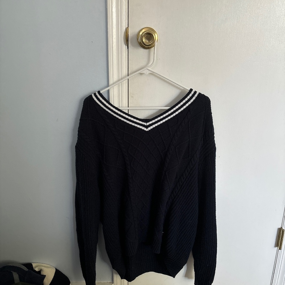 Hollister sweater